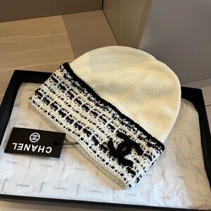Women’s White and Black Knit Beanie